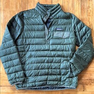 Women’s Patagonia Pullover Puffy Coat
